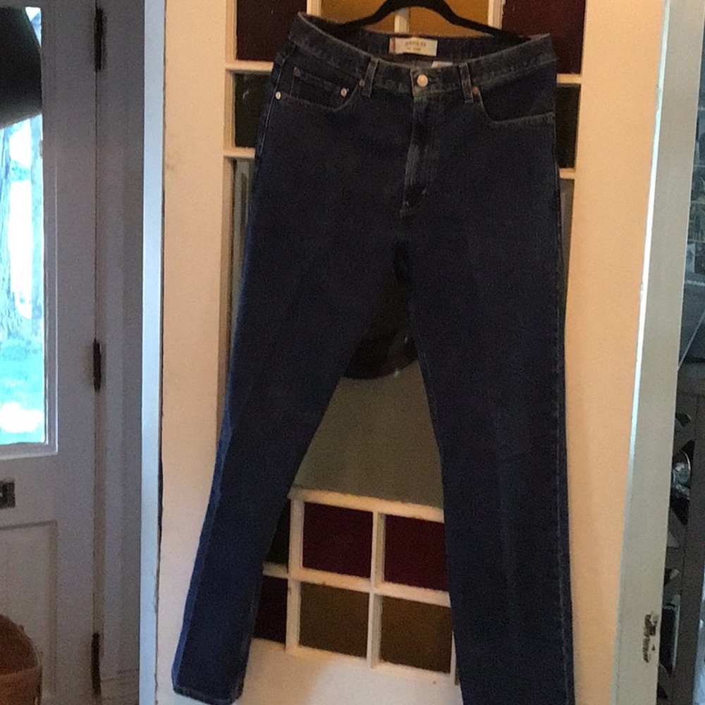 Mens Levi’s Relaxed Fit 550 red tag jeans.